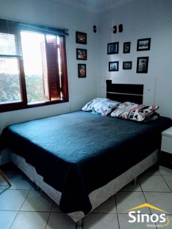 Bela casa, no centro de Lomba Grande  