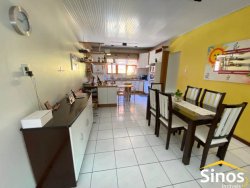 Casa de dois dormitórios no bairro Rio Branco  