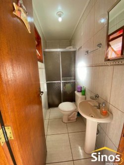 Casa de dois dormitórios no bairro Rio Branco  
