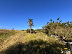 Sítio de 2,75 hectares com dois açudes 