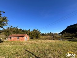 Sítio de 2,75 hectares com dois açudes 