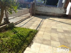 Sobrado com quatro dormitórios no bairro Ideal 