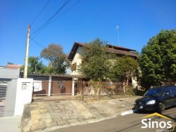 Sobrado com quatro dormitórios no bairro Ideal 
