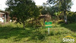 Terreno de 235 m², no Loteamento Madre Regina 