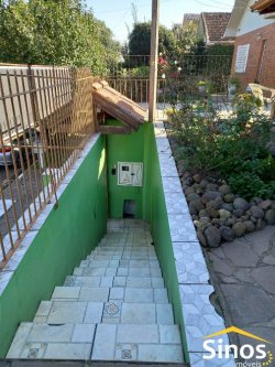 Sobrado em ótima localização, com quatro dormitórios 