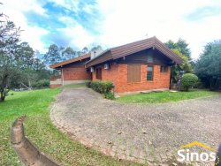 Belo sítio de 3,1 hectares na região central de Lomba Grande 