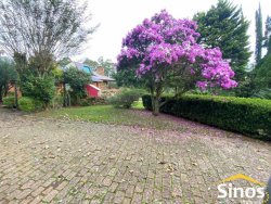 Belo sítio de 3,1 hectares na região central de Lomba Grande 