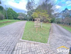 Belo sítio de 3,1 hectares na região central de Lomba Grande 