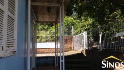 Casa mista no Bairro Ideal 