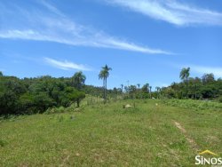 Sítio de 17,2 hectares em Lomba Grande 