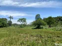 Sítio de 17,2 hectares em Lomba Grande 