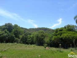 Sítio de 17,2 hectares em Lomba Grande 