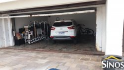Casa com prédio comercial no Bairro Santo Afonso 