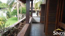 Casa com prédio comercial no Bairro Santo Afonso 