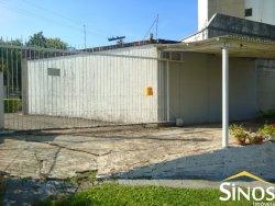 Casas com ponto comercial na Guia Lopes 
