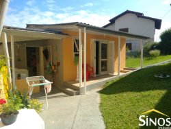 Casas com ponto comercial na Guia Lopes 