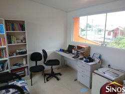 Sobrado com 03 dormitórios no bairro Rondônia 
