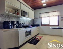 Casa em Condomínio Fechado na Lomba Grande 