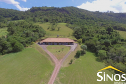 Casa em Condomínio Fechado na Lomba Grande 