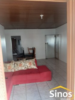 Sobrado com sala comercial no bairro Santo Afonso 