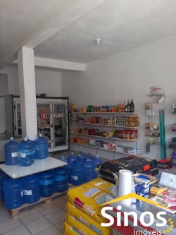 Sobrado com sala comercial no bairro Santo Afonso 