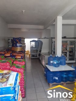 Sobrado com sala comercial no bairro Santo Afonso 