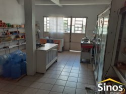 Sobrado com sala comercial no bairro Santo Afonso 