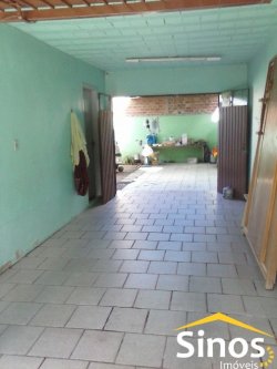 Sobrado com 03 dormitórios no bairro Vicentina 