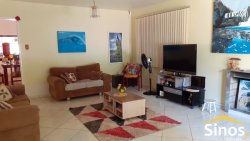 Casa com 03 dormitórios no bairro Hamburgo Velho 