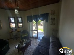 Casa com 03 dormitórios no bairro Celeste 