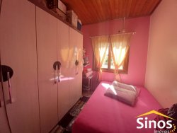 Casa com 03 dormitórios no bairro Celeste 