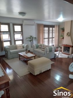 Casa com 3 dormitórios e 1 suíte no bairro Jardim Mauá 