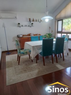 Casa com 3 dormitórios e 1 suíte no bairro Jardim Mauá 