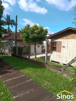 Terreno com chalé no bairro Jardim Mauá 