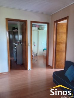Sobrado com 02 dormitórios no bairro Canudos 