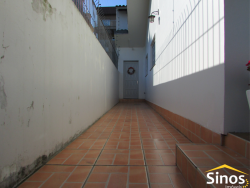 Casa com 03 dormitórios e 01 suíte, 1km do hospital da UNIMED 