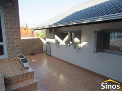 Casa com 03 dormitórios e 01 suíte, 1km do hospital da UNIMED 