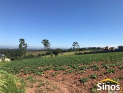 Sítio de 1,7 hectares na área central de Lomba Grande 
