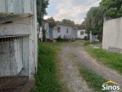 Casas com amplo terreno no bairro Jardim Mauá 