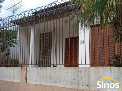 Sobrado de 03 pisos no bairro Jardim Mauá 