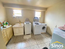 Casa com salas comerciais no bairro Ideal 