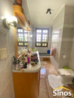 Casa com salas comerciais no bairro Ideal 