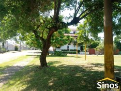 Sobrado comercial com 03 dormitórios no bairro Pinheiro 