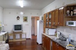 Sobrado comercial com 03 dormitórios no bairro Pinheiro 
