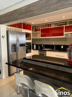 Apartamento com 03 dormitórios Semimobiliado no Edifício Jardim Vila Rosa 