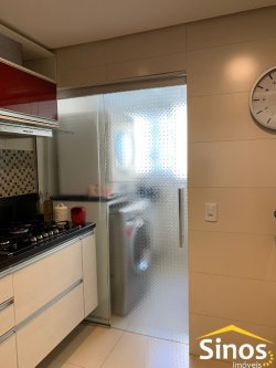 Apartamento com 03 dormitórios Semimobiliado no Edifício Jardim Vila Rosa 