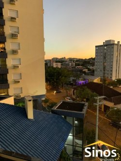Apartamento com 03 dormitórios Semimobiliado no Edifício Jardim Vila Rosa 