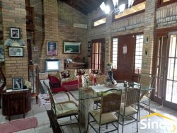 Sítio com 02 casas em ótima localização em Lomba Grande 