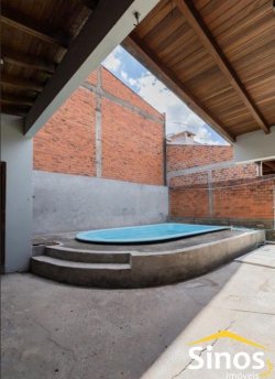 Casa com 04 dormitórios no Bairro Ideal  