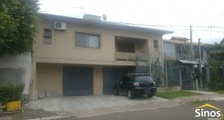 Casa com 04 dormitórios no Bairro Ideal  
